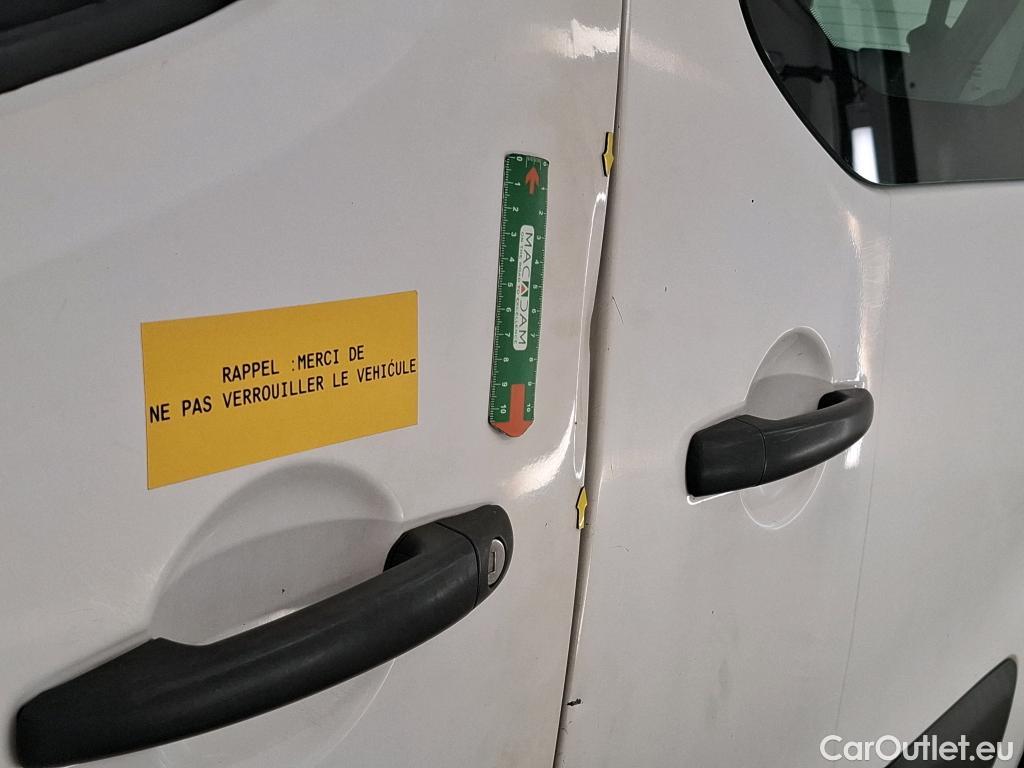  Citroen  Berlingo  Feel 1.2 PureTech 110CV BVM5 E6 #8