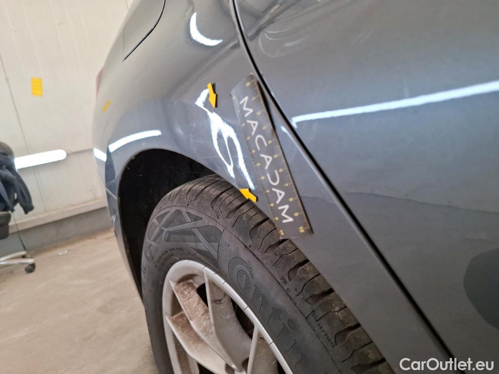  Bmw  Serie 3 BMW Série 3 Berline / 2018 / 4P / Berline 320i 184ch Business Design BVA8 #4