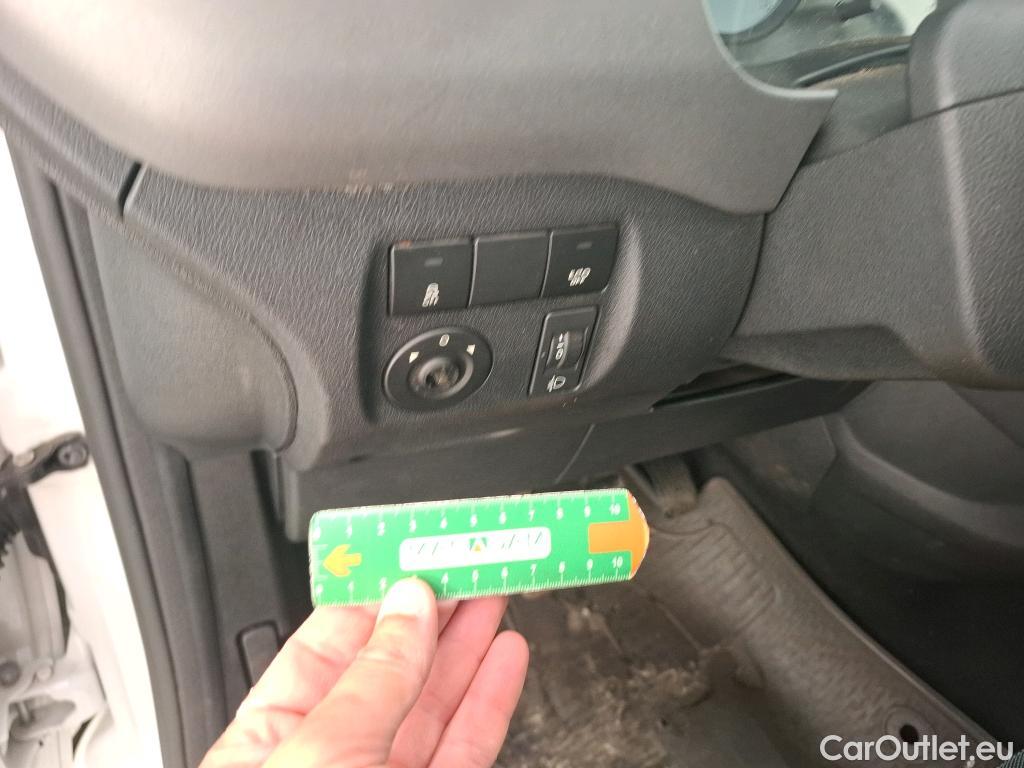  Citroen  Berlingo  Feel 1.2 PureTech 110CV BVM5 E6 #20