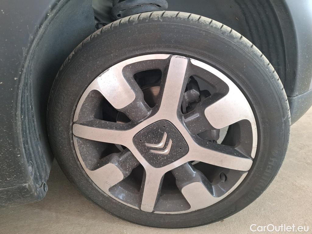  Citroen  C4 Cactus CITROEN  / 2017 / 5P / Berline PureTech 130 S&S EAT6 Shine #5