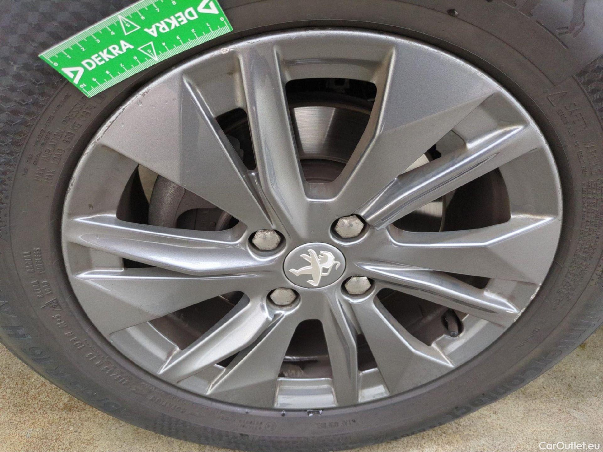  Peugeot  2008  Active Pack 1.2 PureTech 130CV BVA8 E6d #7
