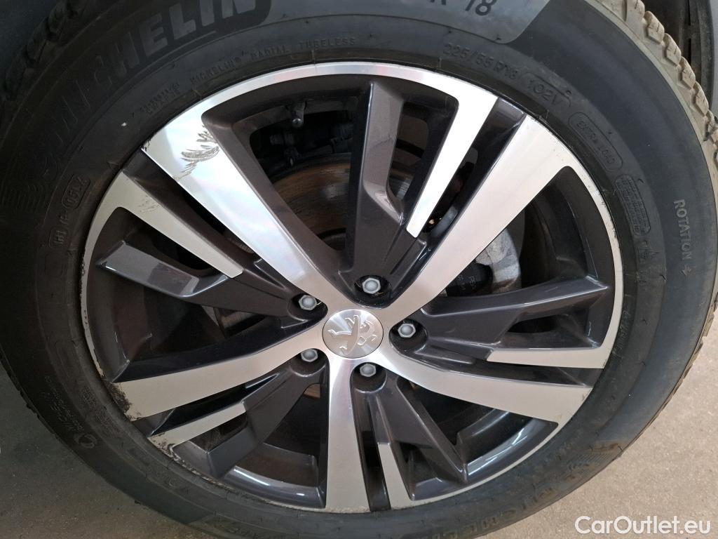  Peugeot  3008  Allure Pack 1.5 HDi 130CV BVA8 E6d #30