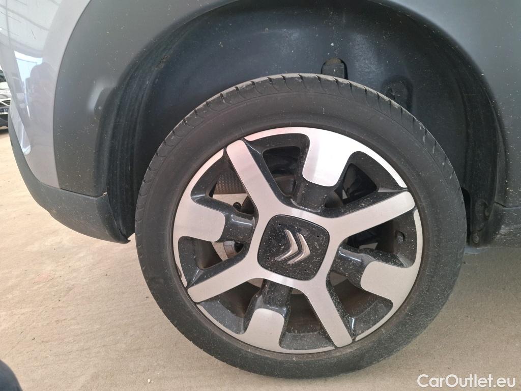  Citroen  C4 Cactus CITROEN  / 2017 / 5P / Berline PureTech 130 S&S EAT6 Shine #1