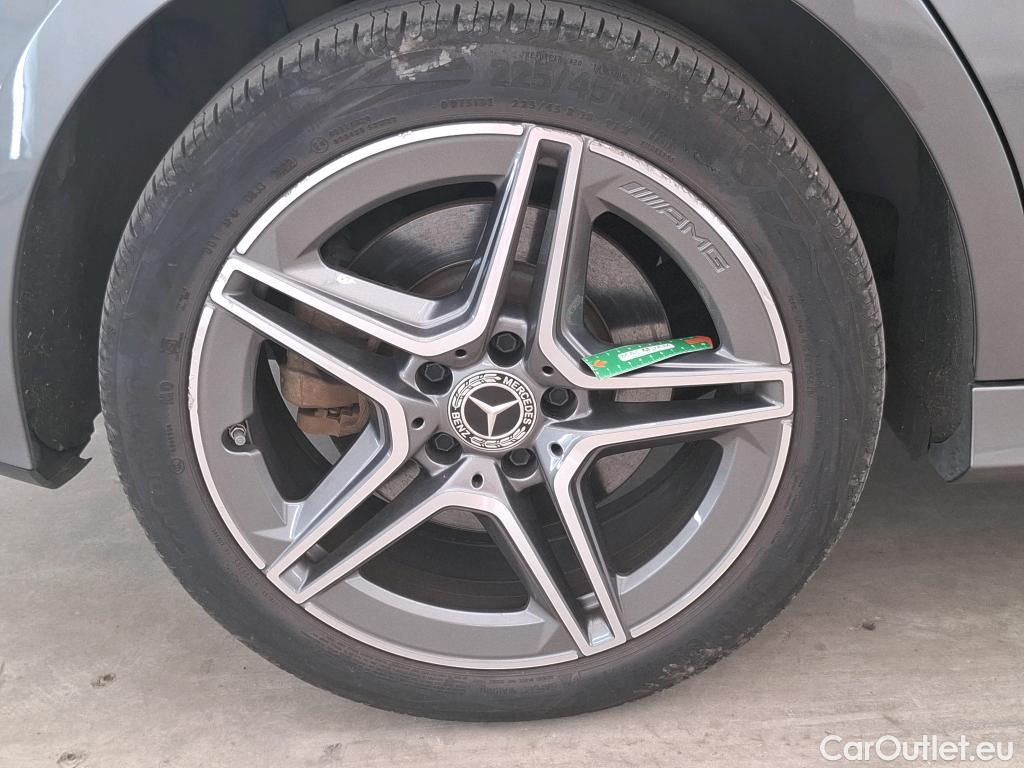  Mercedes  A-Klasse MERCEDES-BENZ Classe A Compact / 2018 / 5P / Berline A 250 e AMG Line 8G-DCT #33