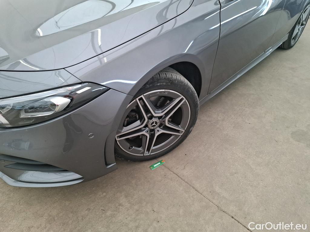  Mercedes  A-Klasse MERCEDES-BENZ Classe A Compact / 2018 / 5P / Berline A 250 e AMG Line 8G-DCT #1