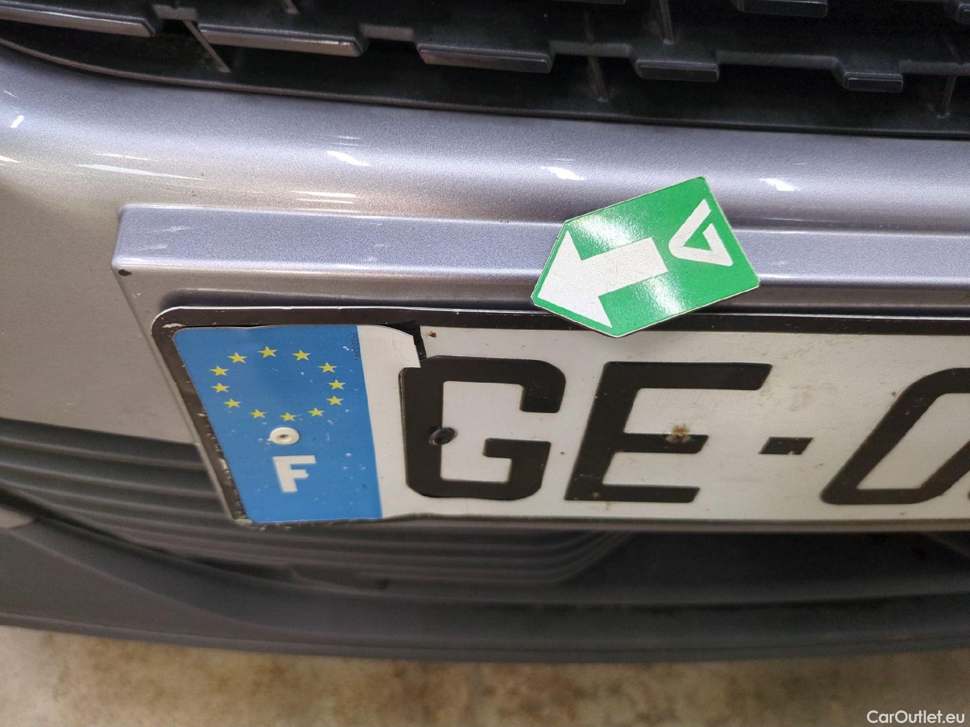  Peugeot  2008  Active Pack 1.2 PureTech 130CV BVA8 E6d #17