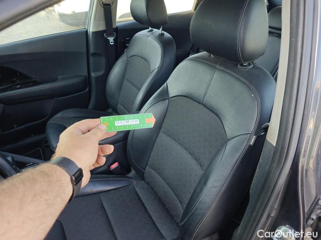  KIA  Niro  Drive 1.6 105CV AT6 E6d #32