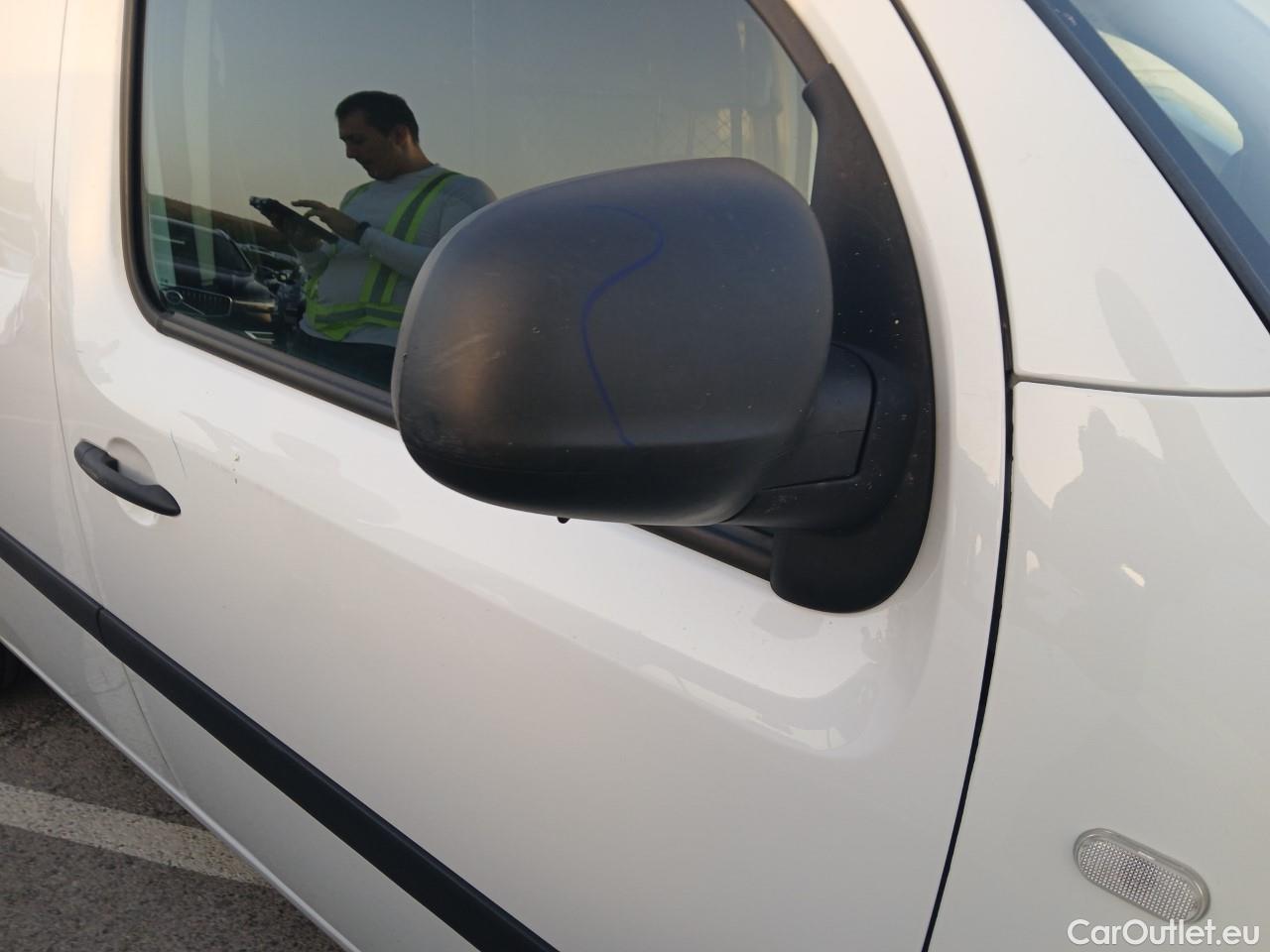  Renault  Kangoo  II Furgón Professional 1.5 dCi 95CV MT6 E6dT #31