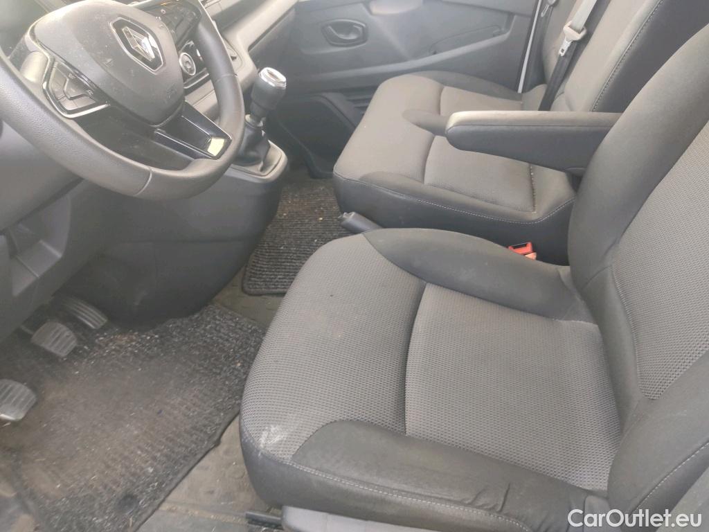  Renault  Trafic RENAULT  / 2021 / 4P / furgón Furgón L2H1 Blue dCi 96 Kw (130 CV) CUA #49