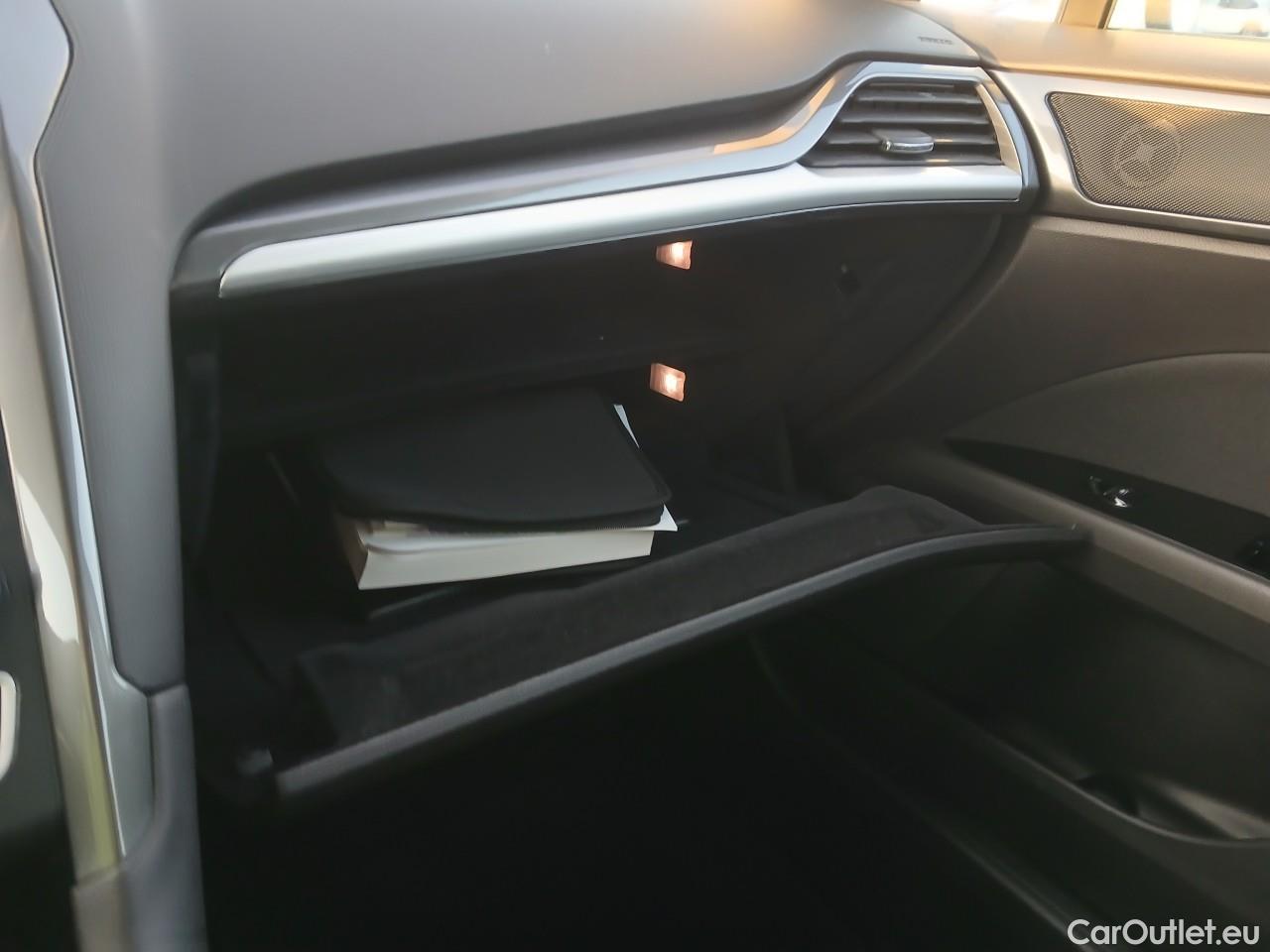  Ford  Mondeo FORD  / 2014 / 5P / berlina con portón 2.0 TDCi 110kW PowerShift Trend #1