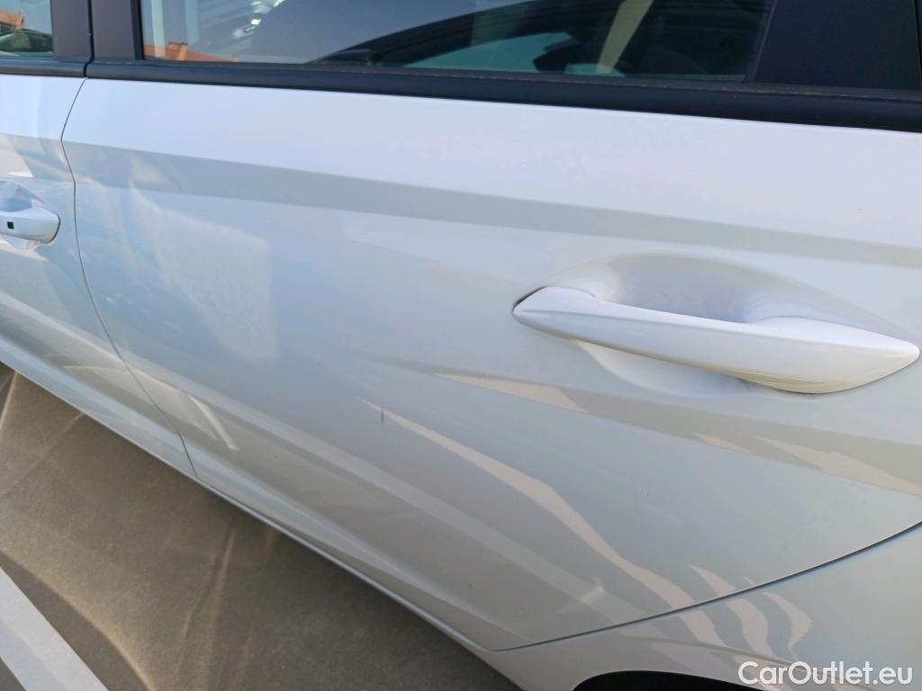  Hyundai  i20 HYUNDAI  / 2020 / 5P / berlina con portón 1.0 TGDI 74kW (100CV) 48V Tecno #9