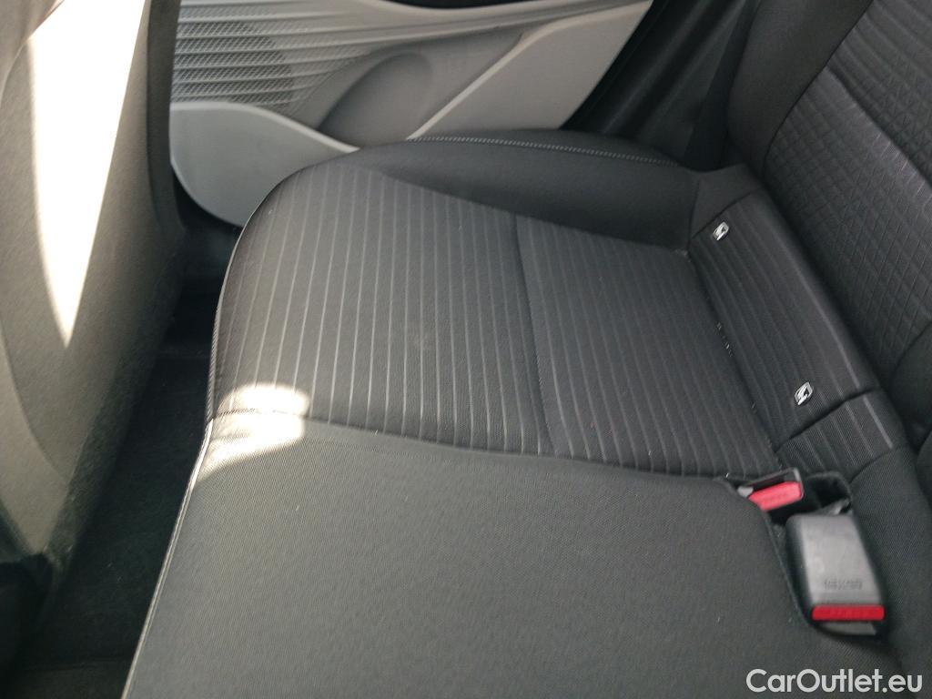 Hyundai  i20 HYUNDAI  / 2020 / 5P / berlina con portón 1.0 TGDI 74kW (100CV) 48V Tecno #17