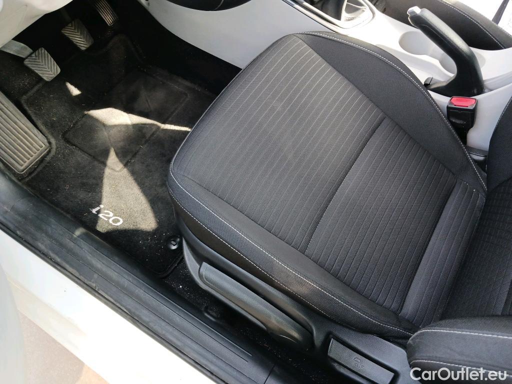  Hyundai  i20 HYUNDAI  / 2020 / 5P / berlina con portón 1.0 TGDI 74kW (100CV) 48V Tecno #18