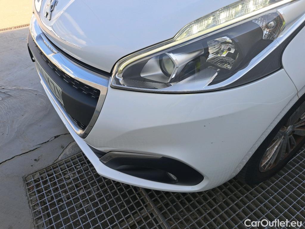  Peugeot  208 PEUGEOT  / 2015 / 5P / berlina con portón 5P Signature 1.2L PureTech 60KW (82CV) #18