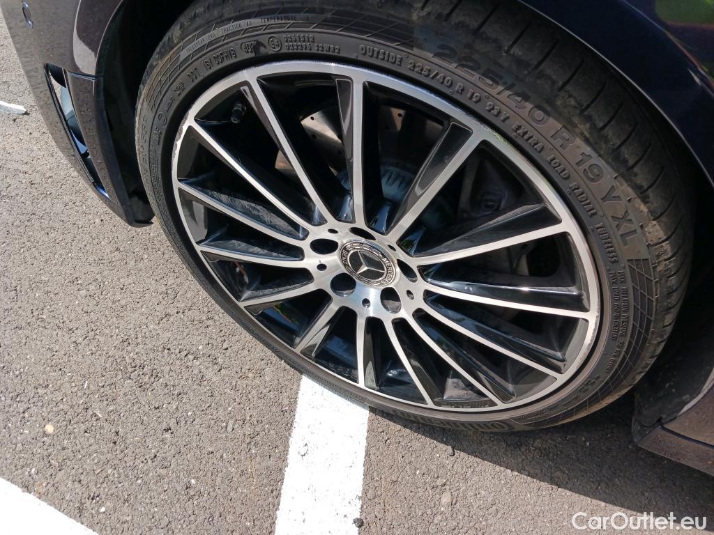  Mercedes  C-Klasse Clase C C 300 (205.083)AMG 2.0 AMG Line 270CV AT9 E6dT #3