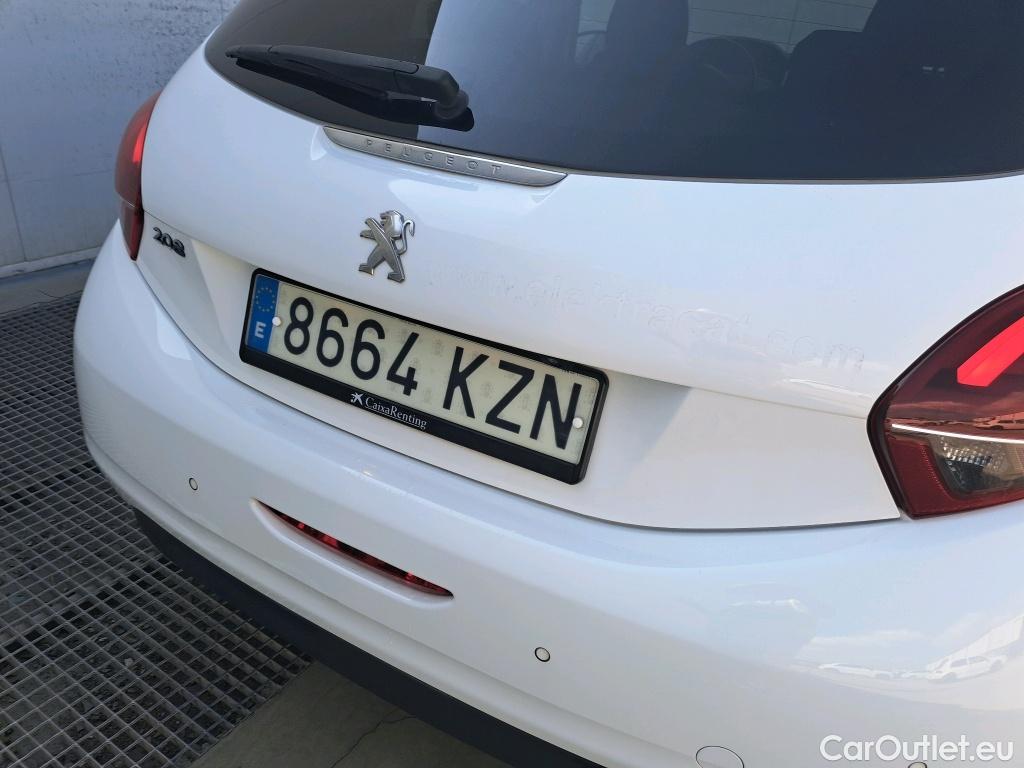  Peugeot  208 PEUGEOT  / 2015 / 5P / berlina con portón 5P Signature 1.2L PureTech 60KW (82CV) #7