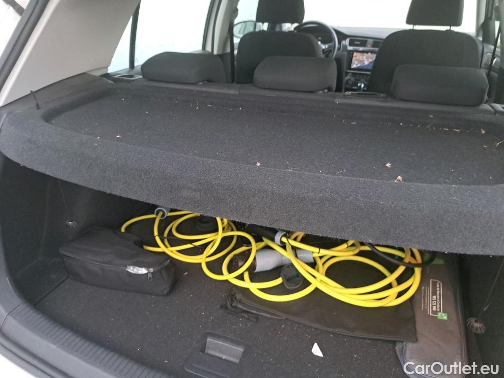  Volkswagen  Golf  VII Berlina e-35kWh #21