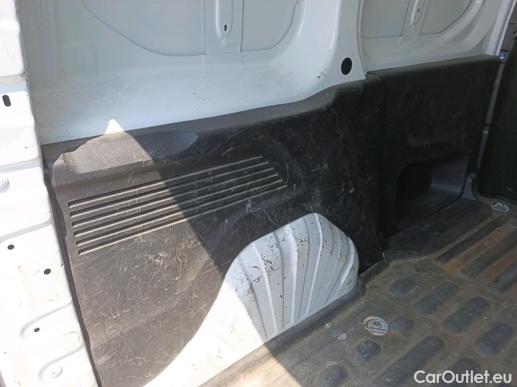  Citroen  Berlingo  Furgón Control M 1.5 100CV MT5 #24