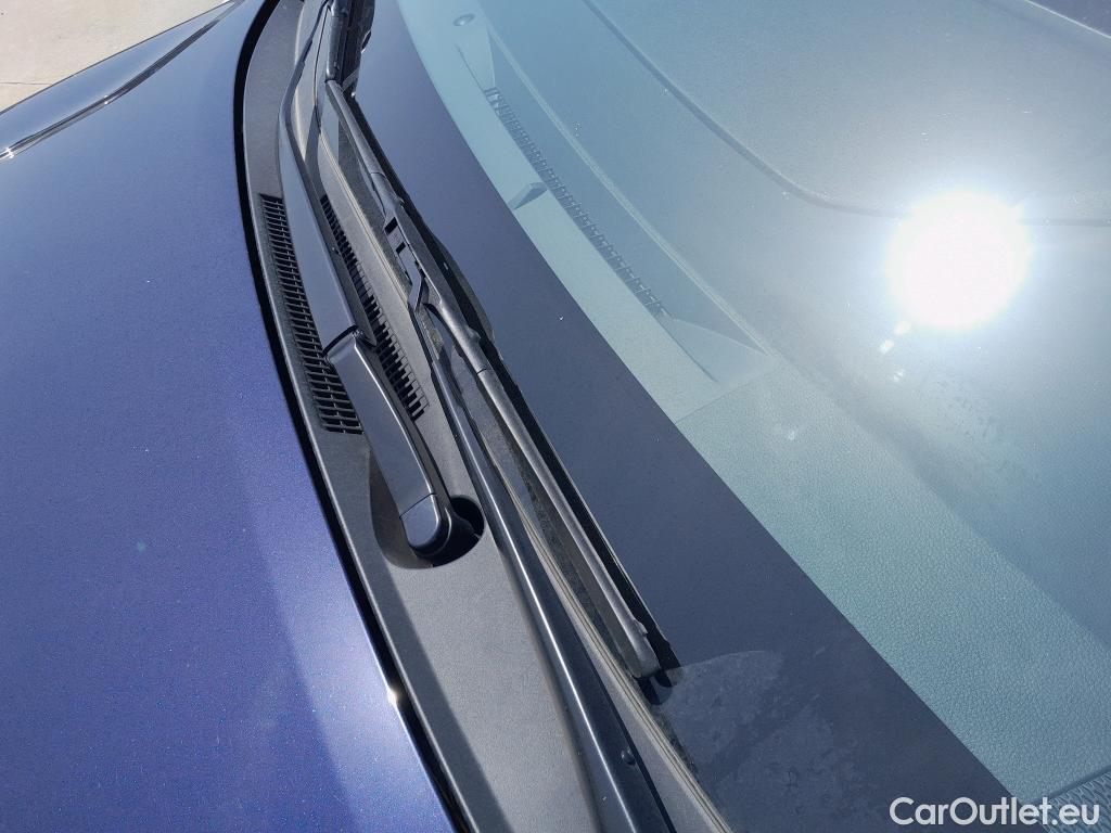  Toyota  Corolla TOYOTA  / 2019 / 5P / familiar 1.8 125H ACTIVE TECH E-CVT TOU SPORT #1