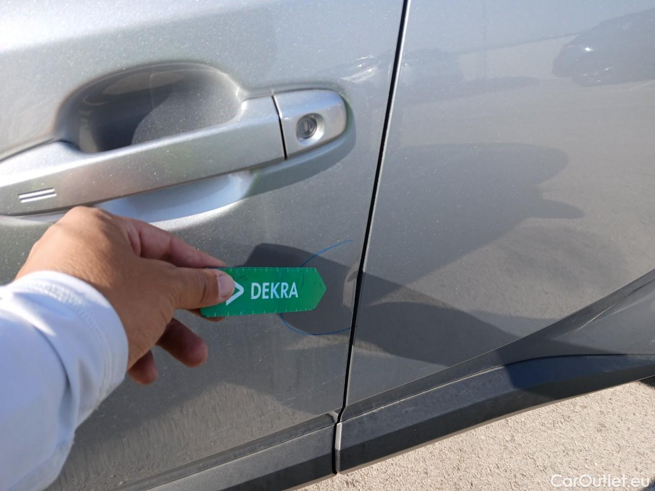  Toyota  C-HR TOYOTA  / 2019 / 5P / todoterreno 1.8 125H Advance #12