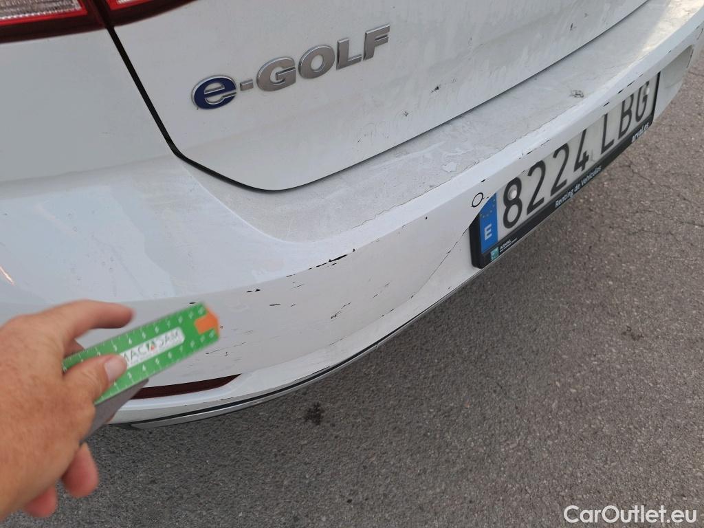  Volkswagen  Golf  VII Berlina e-35kWh #17