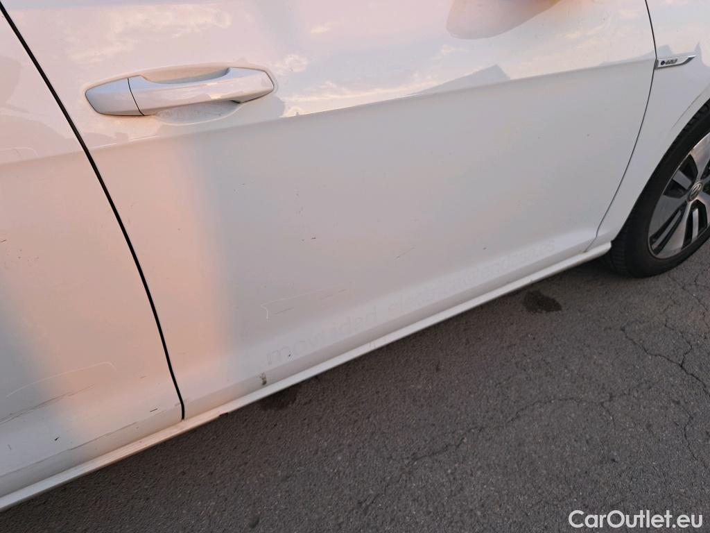  Volkswagen  Golf  VII Berlina e-35kWh #13