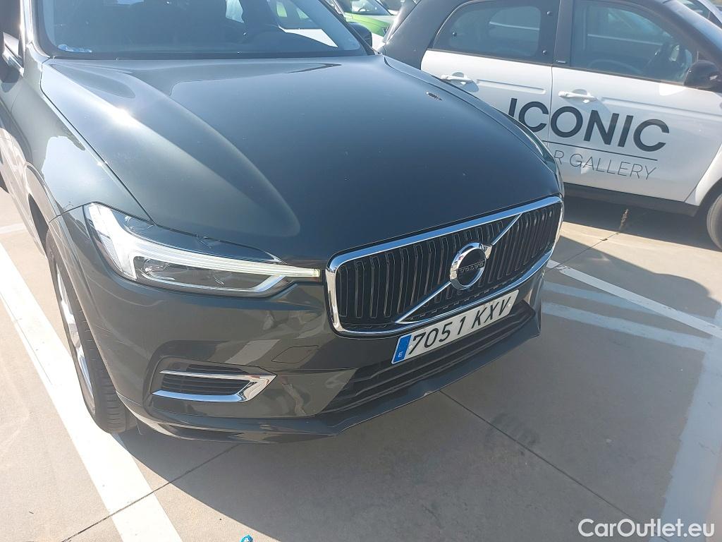  Volvo  XC60  Momentum Plug-In Hybrid AWD 2.0 T8 Twin Engine 390CV AT8 E6dT #1