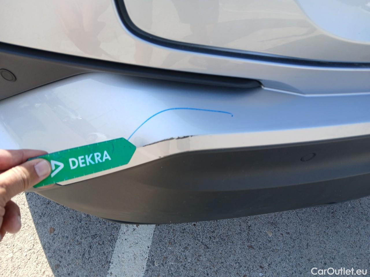  Toyota  C-HR TOYOTA  / 2019 / 5P / todoterreno 1.8 125H Advance #18