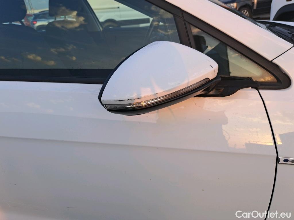  Volkswagen  Golf  VII Berlina e-35kWh #24