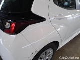  Toyota  Yaris TOYOTA  / 2020 / 5P / BERLINA HYBRID BUSINESS MY22 #60