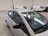  Toyota  Yaris TOYOTA  / 2017 / 5P / BERLINA 1.5 HYBRID BUSINESS #55