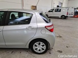  Toyota  Yaris TOYOTA  / 2017 / 5P / BERLINA 1.5 HYBRID BUSINESS #80