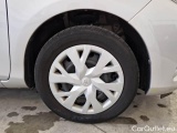 Toyota  Yaris TOYOTA  / 2017 / 5P / BERLINA 1.5 HYBRID BUSINESS #101