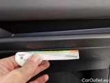  Toyota  Yaris TOYOTA  / 2017 / 5P / BERLINA 1.5 HYBRID BUSINESS #111