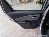  Toyota  Yaris TOYOTA  / 2017 / 5P / BERLINA 1.5 HYBRID BUSINESS #115