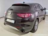  Alfa Romeo   STELVIO ALFA ROMEO / 2017 / 5P / SUV 2.2 TD 210 CV SUPER AT8 Q4 #2