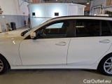 Bmw  Serie 3 BMW  / 2018 / 5P / STATION WAGON 318D 48V BUSINESS ADVANTAGE TOURING AUTO #63