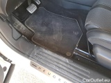  Peugeot  2008 PEUGEOT  / 2019 / 5P / CROSSOVER BLUEHDI 130 EAT8 GT S/S AUT. #115