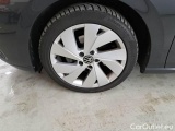  Volkswagen  Golf  VOLKSWAGEN / 2019 / 5P / BERLINA 2.0 TDI SCR STYLE DSG #17
