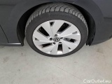  Volkswagen  Golf  VOLKSWAGEN / 2019 / 5P / BERLINA 2.0 TDI SCR STYLE DSG #33