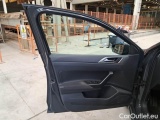  Volkswagen  Polo VOLKSWAGEN  / 2017 / 5P / BERLINA 1.0 TSI BUSINESS COMFORTLINE #123