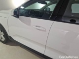  Volvo  XC 40 VOLVO XC40 / 2017 / 5P / SUV T2 MOMENTUM CORE #35