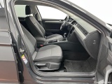  Volkswagen  Passat Variant 2.0 TDI SCR Manual Diesel  32 #6