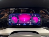  Volkswagen  Golf  2.0 TDI SCR Life   Manual Diesel  45 #8