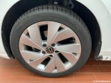  Volkswagen  Golf  2.0 TDI SCR Life   Manual Diesel  45 #10