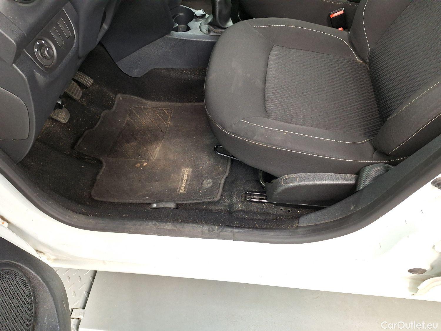  Dacia  Sandero Dacia,  '13, Dacia  1.0 SCe 75 Lauréate 5d #27