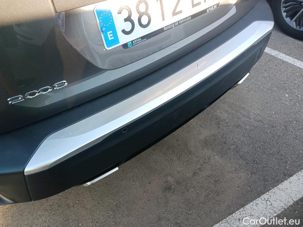  Peugeot  2008  Allure Pack 1.2 PureTech 130CV AT8 E6d #27