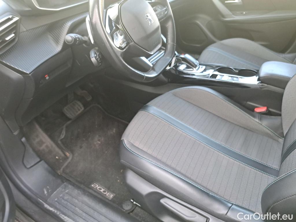  Peugeot  2008  Allure Pack 1.2 PureTech 130CV AT8 E6d #10