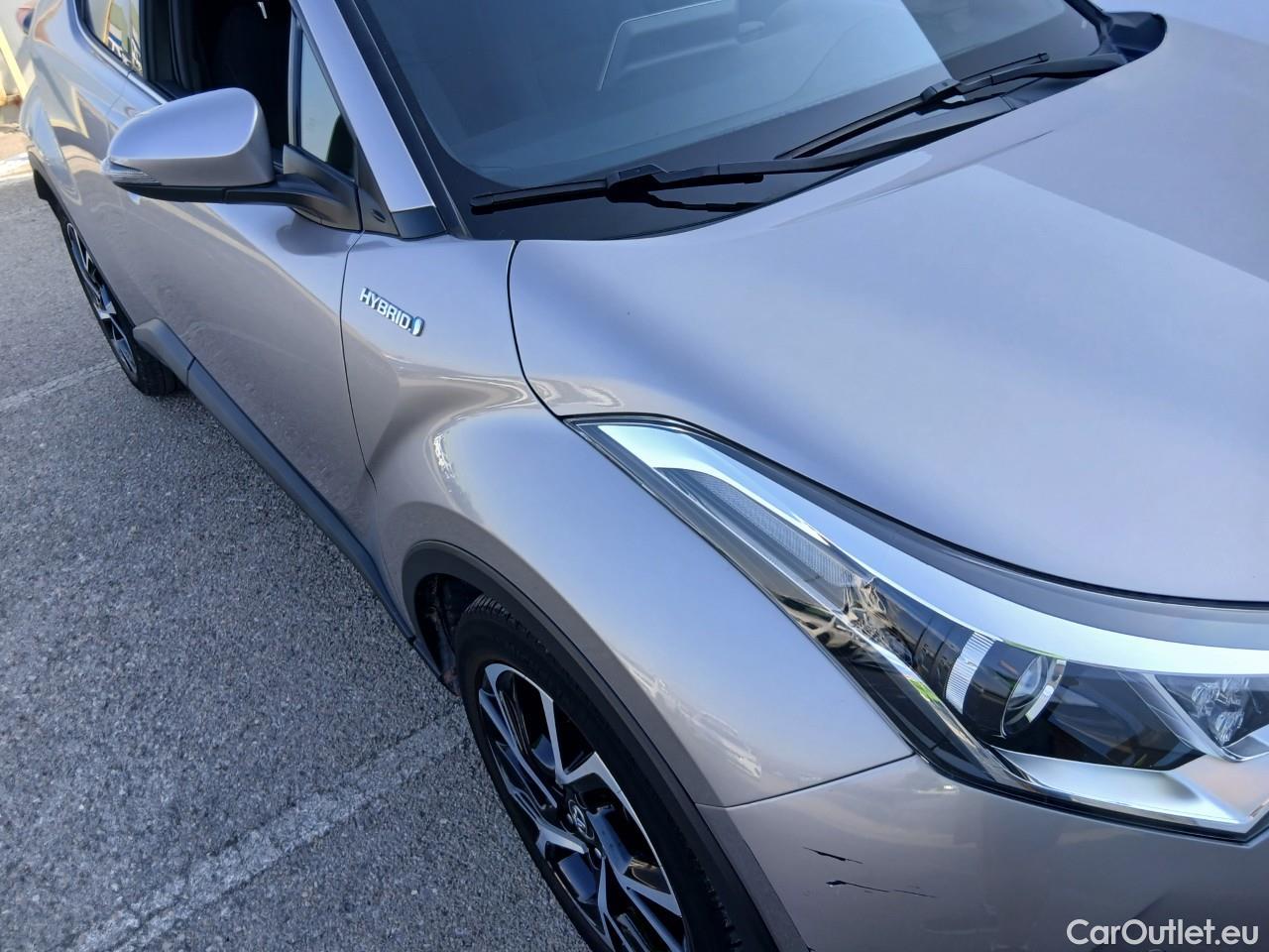  Toyota  C-HR TOYOTA  / 2016 / 5P / todoterreno 1.8 125H Advance (CX) #33
