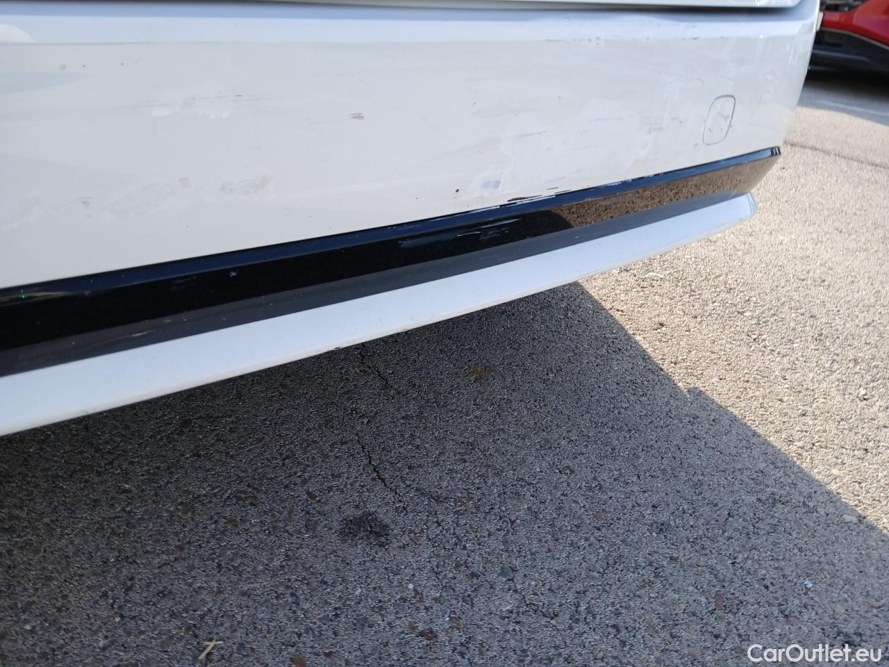  Toyota  Corolla TOYOTA  / 2019 / 5P / familiar 1.8 125H ACTIVE TECH E-CVT TOU SPORT #20